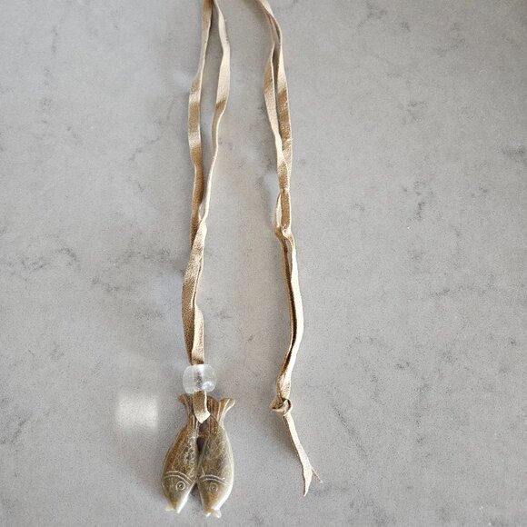 2 ASIAN NATURAL GREEN & BROWN JADEITE TWO-SIDED FISH PENDANT W/ CHAMOIS NECKLACE - Picture 11 of 16